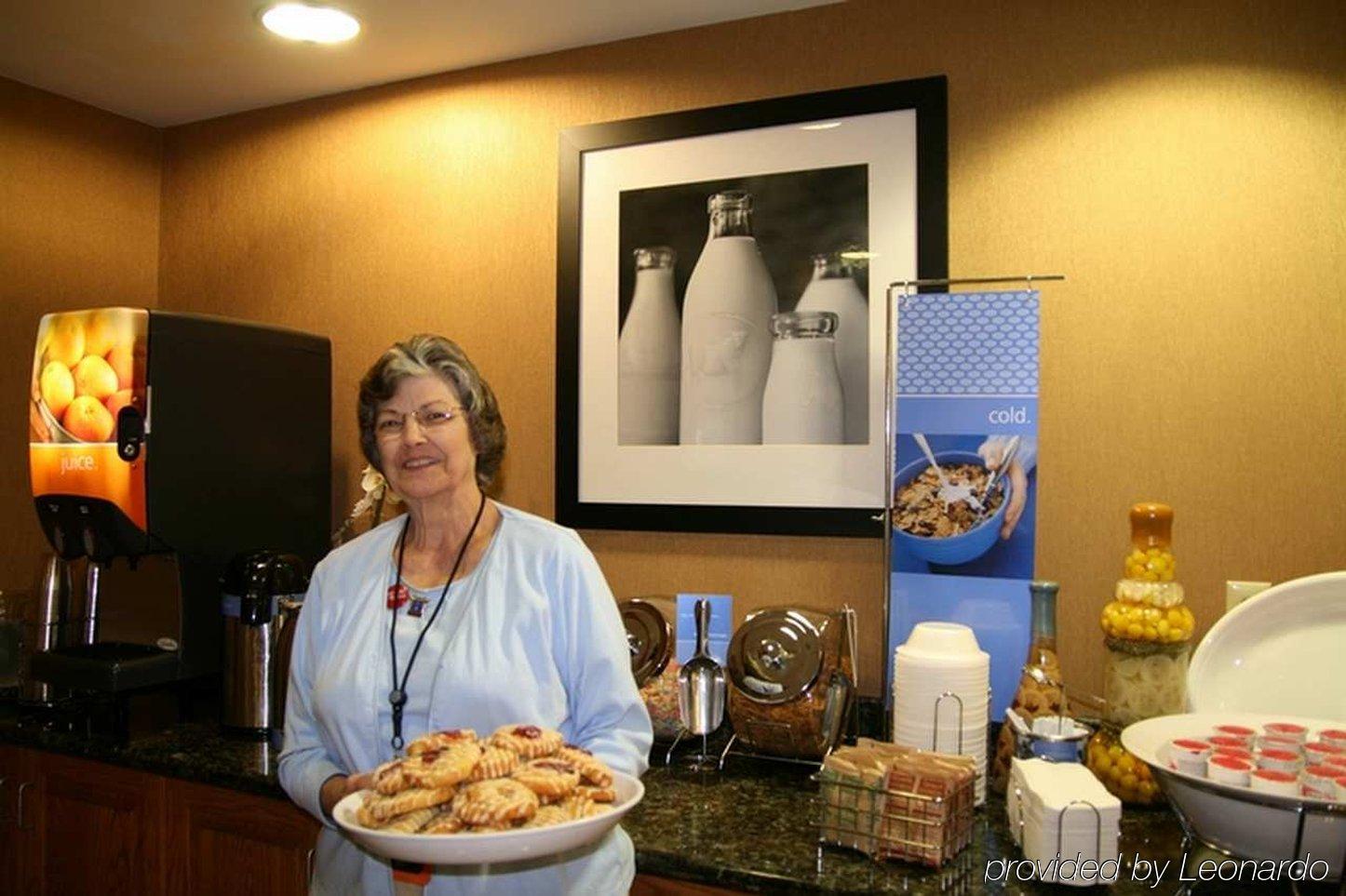 Hampton Inn Stony Creek Restoran gambar