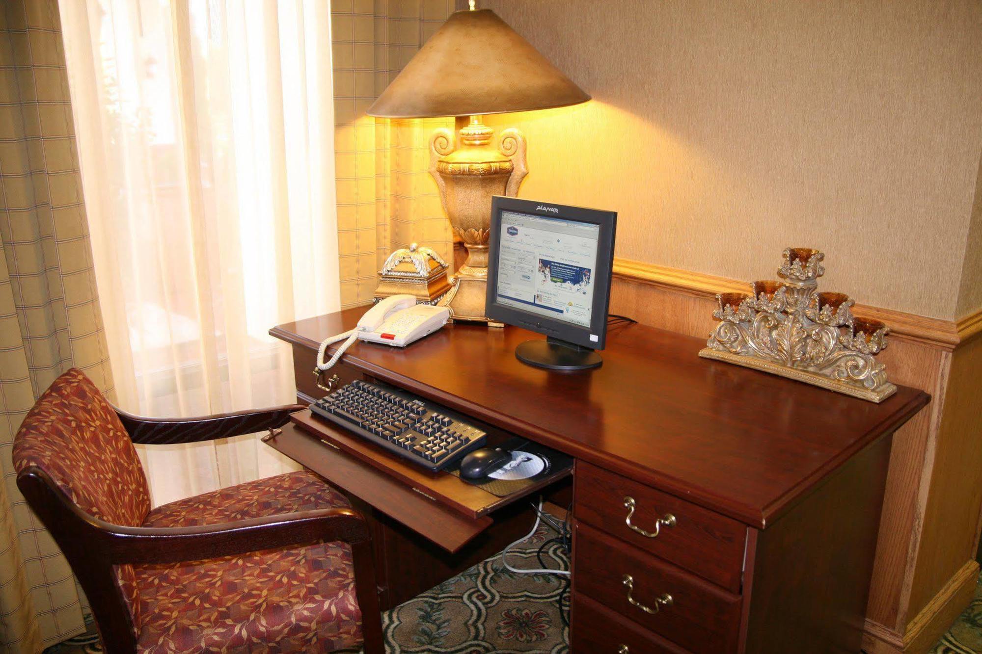Hampton Inn Stony Creek Bilik gambar